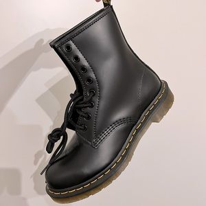 1460 Doc Martens Women’s Size 7